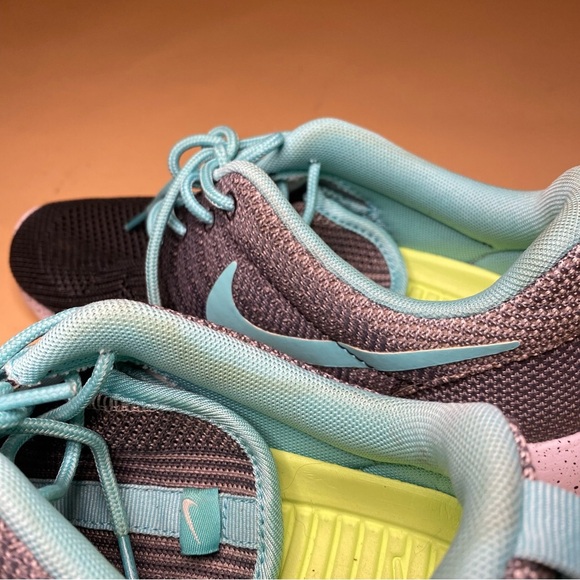 Nike Black Grey Gradient Mint Splatter Heel Roshe One Sneakers Shoes Size 6 - Picture 2 of 8